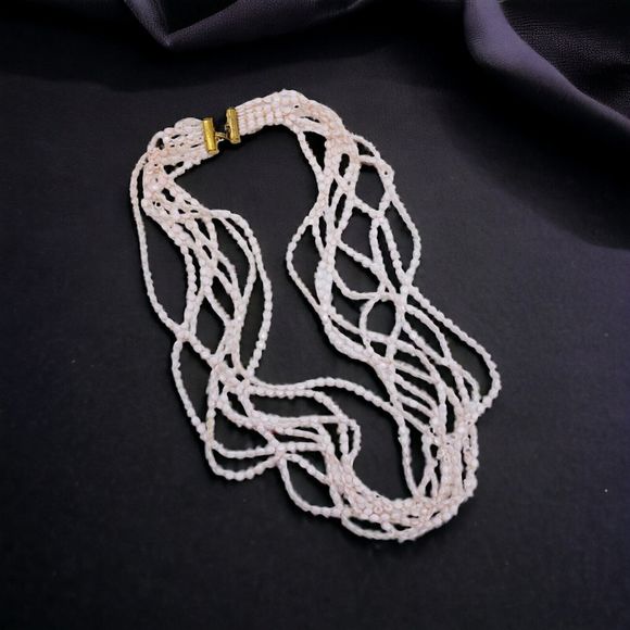 Vintage Pink Necklace Plastic Rice Bead Multi Strand Light Weight Estate Jewelry - Picture 9 of 10